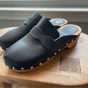 MA 91 Black Leather Clogs with Silver Studs Made in Italy Size 39/US 8